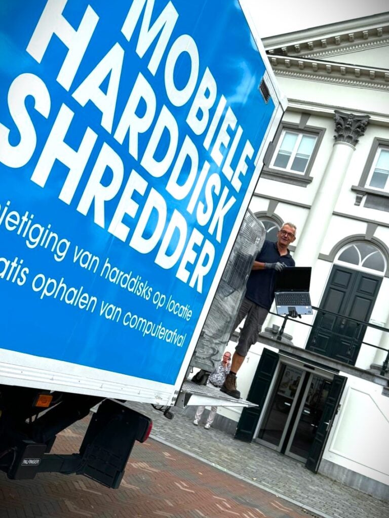 Mobieltjes en tablets vernietigen? Doe het veilig. Doe het goed. Doe het op locatie. 7 telefoon vernietiging